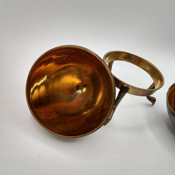 Vintage Enameled Brass Cloisonné Egg with Three Legged Stand - Picture 3 of 10